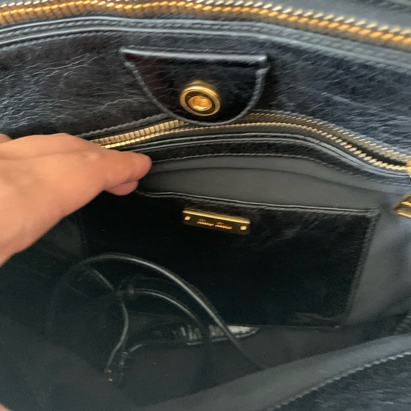 Miu Miu distressed leather satchel - Picture 8 of 10